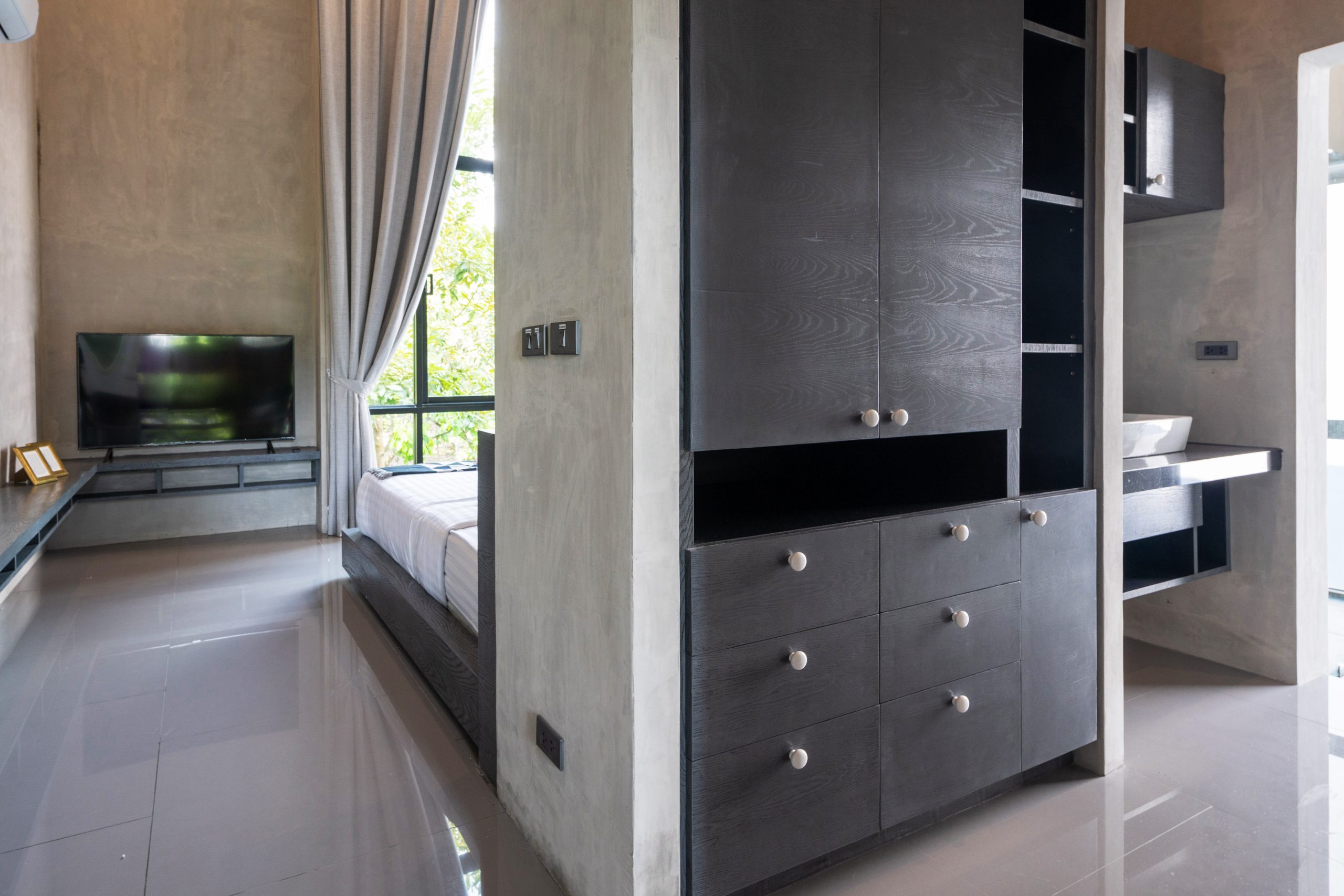 Modern built-in cupboards and fitted wardrobes